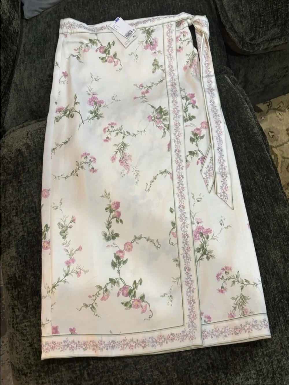 H&M Lyocell-Blend White/Floral Printed Midi Wrap Skirt. Size XS